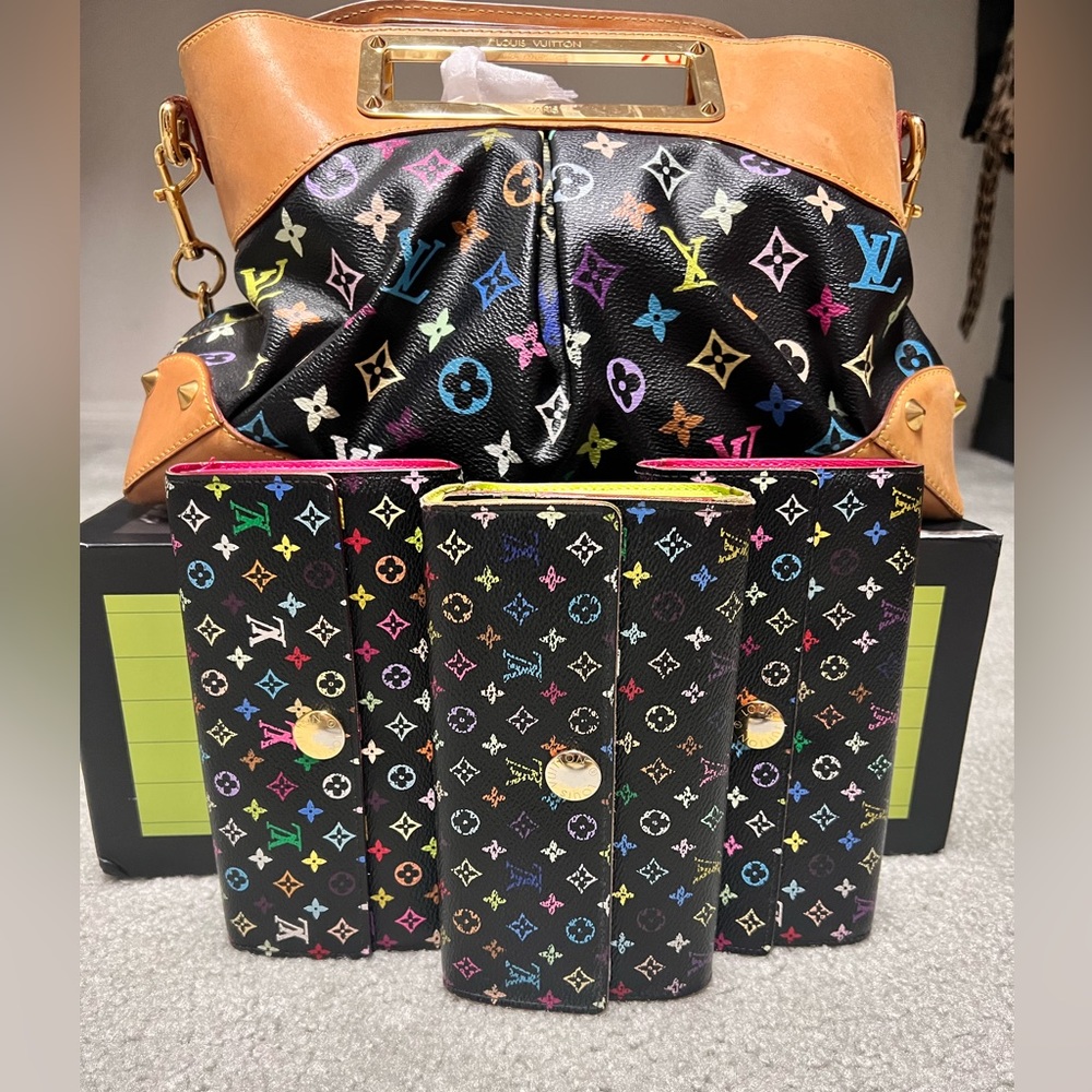 murakami Louis Vuitton green interior wallet !!!